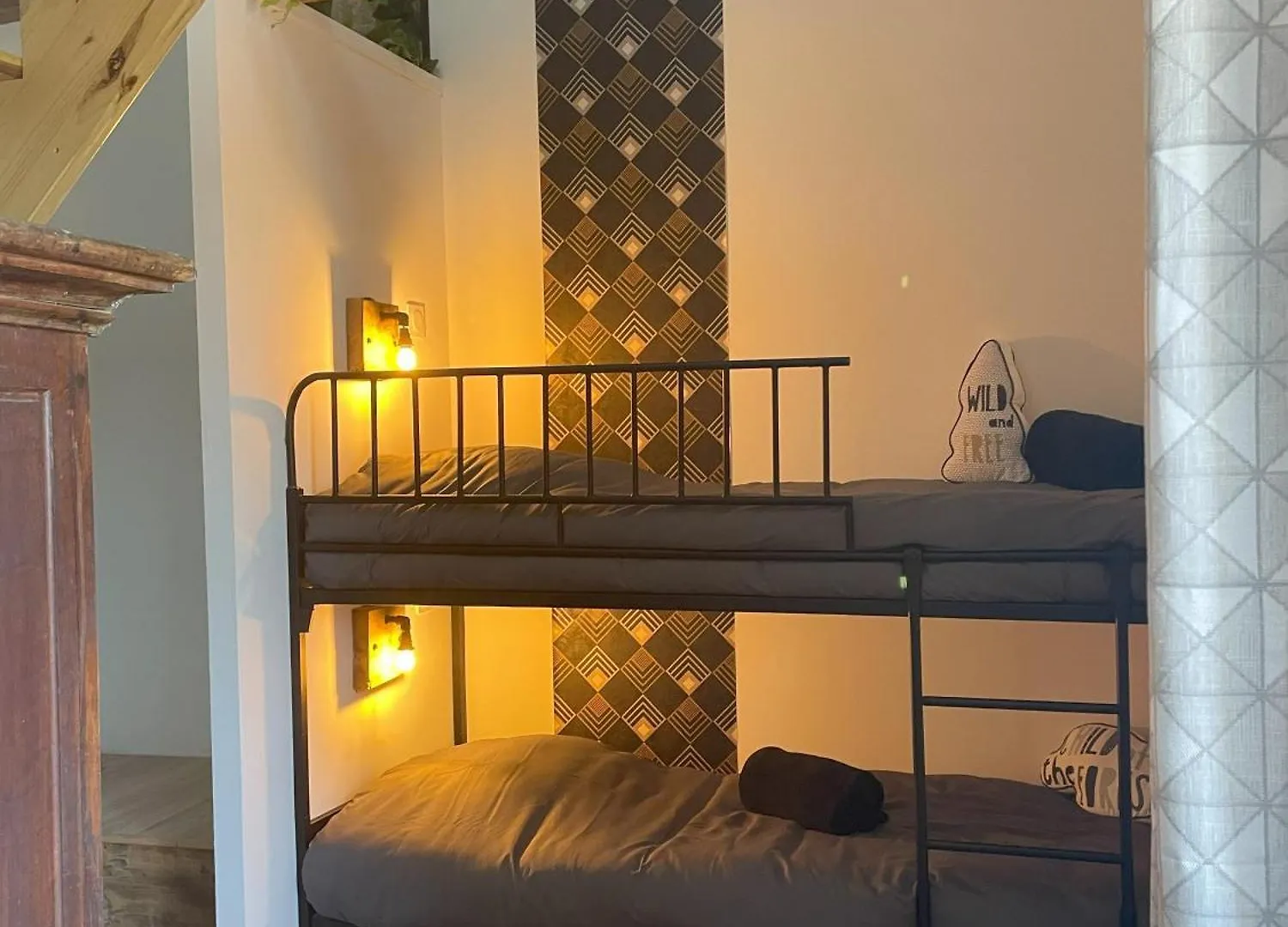Maison De Charme 7 Personnes Montvalent